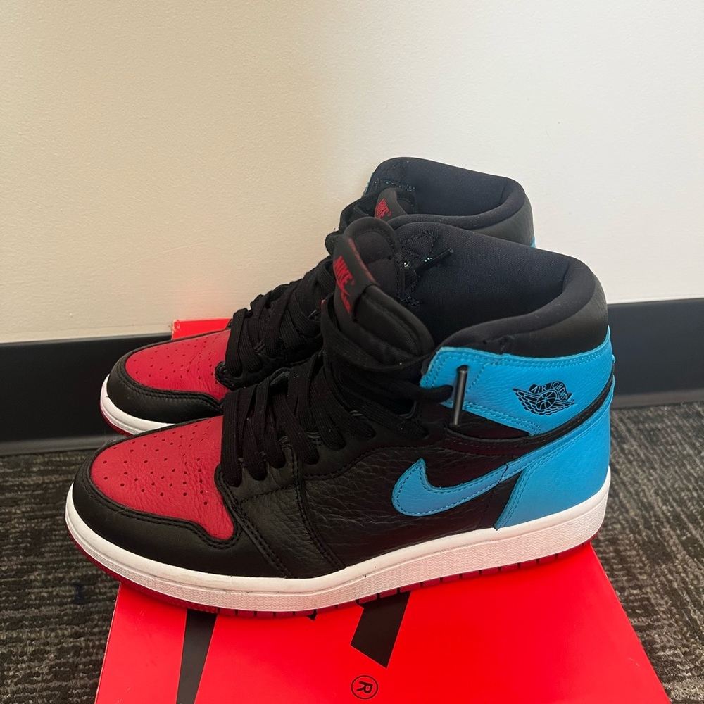 AIR JORDAN 1 HIGH OG
"UNC to Chicago"